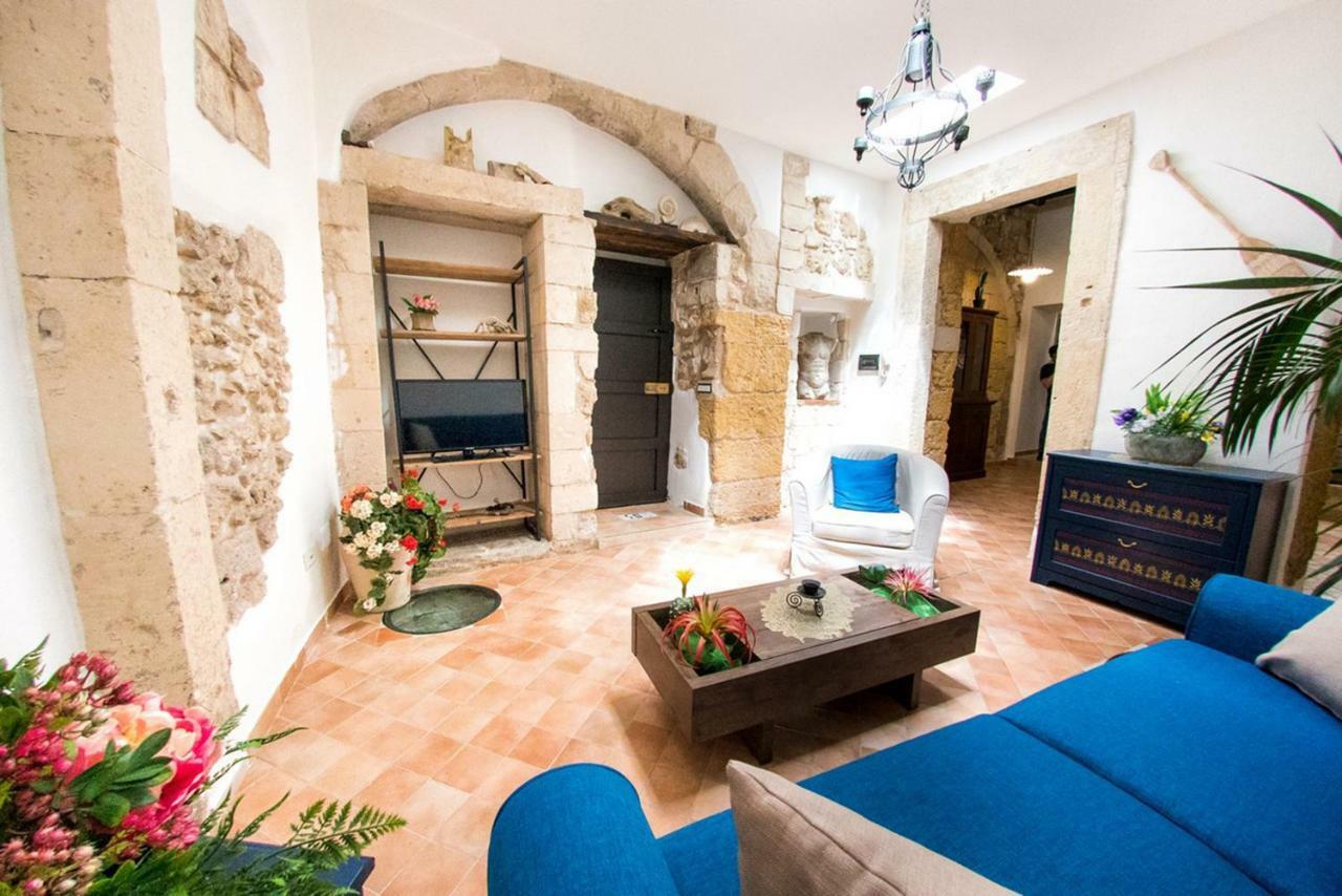 Ortigia Ancient House * Syracuse
