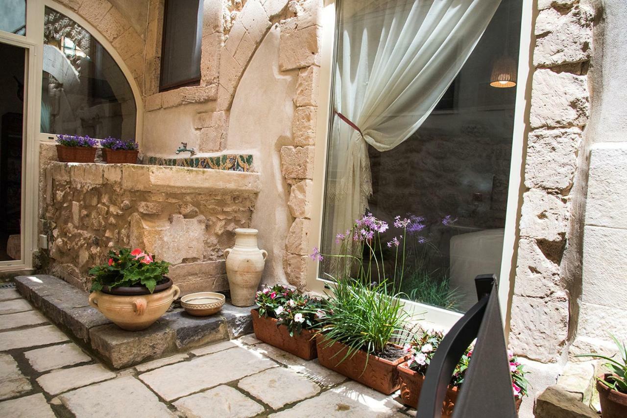 Ortigia Ancient House *